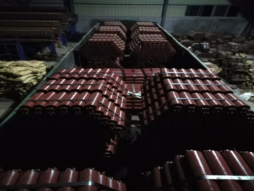 整車(chē)托輥發(fā)往陜西榆林大柳塔